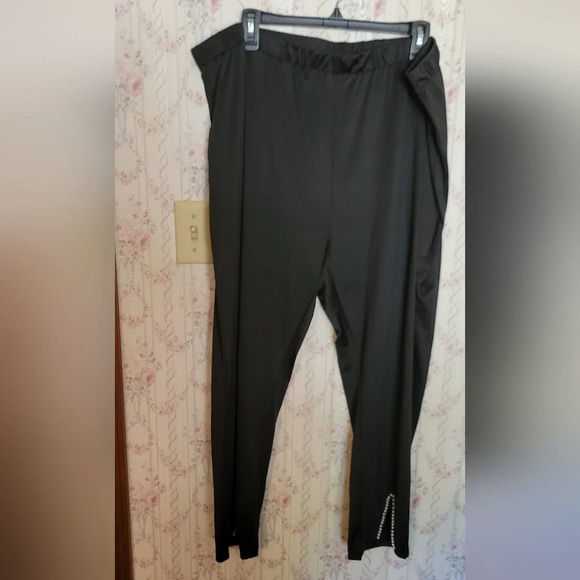 Boomchic Black Dress Pants with Pearl Accent Hem Slit 3X - Picture 4 of 7